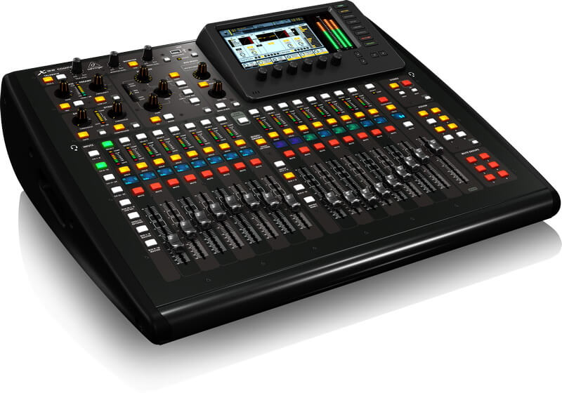 Behringer-X32-Compact-01